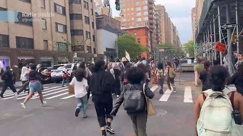 Palestine Protesters Running From Riot Police As They Near Met Gala