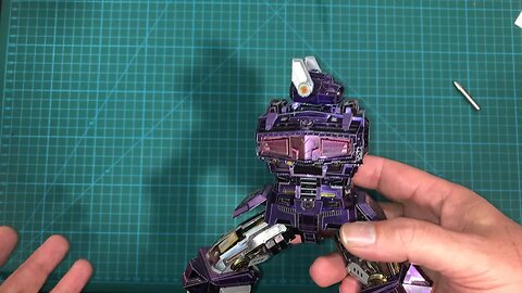 Mu Model G1 Shockwave Part 2 - The Torso and Head