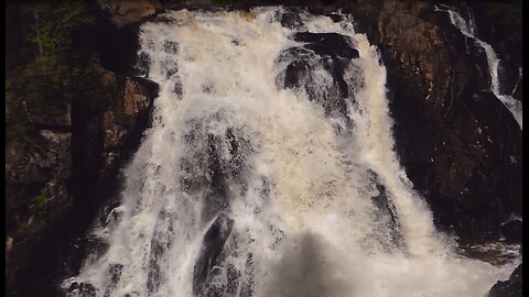 Chutes au Parc national du Mont Tremblant,mai 2024