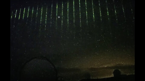 Strange Green Laser Beams Fired Over Hawaii, Like a Stutter in Matrix’s Code