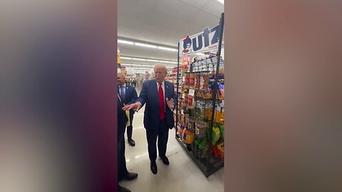 Donald Trump Surprises Mom With Gift At Grocery Store