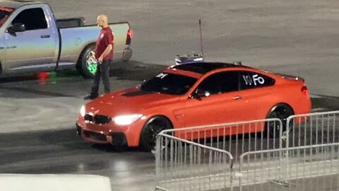 BMW M4 vs Dodge Ram Drag Racing