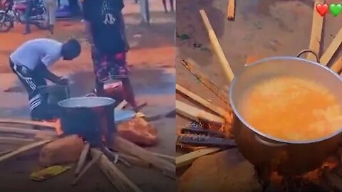 Youth take to cooking on the road in day 2 of their protest for fuel hike in Edo State