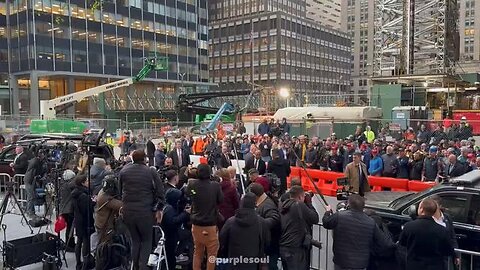 Union workers chant “USA” as President Trump visits their construction site !!!