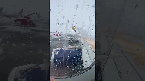 De-icing before takeoff! Yes please!