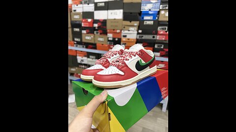 Frame Skate x SB Dunk Low Habibi CT2550-600