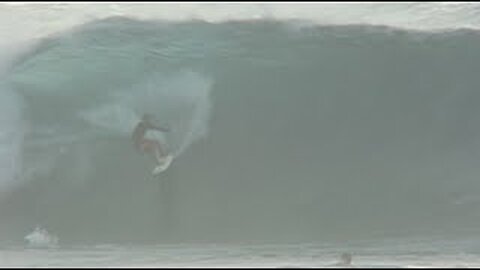 Pipeline, North Shore, Oahu, HI. Dec. '02, NW swell, night before the start of the Pipeline Masters.