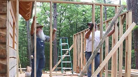 Raising the Kitchen Walls, Paradise Point - Ep 16