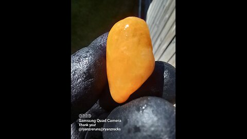 Pretty Orangey & Yella Quartz!