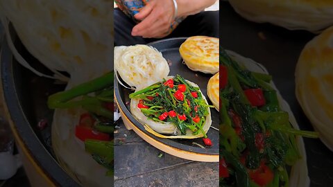 Chinese burger Stir-fried vegetables with peppers