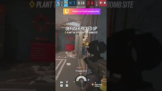 I love when my team throw’s 💀 #clips #twitch #edit #gaming #r6siege