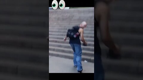 Breaking NEWS : Skater besiegt Schwerkraft und bricht alle physikalischen Gesetze