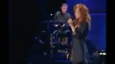 Bonnie Raitt & Bruce Hornsby - I Can't Make You Love Me