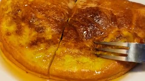 Make Super Fluffy Souffle Omelette With Simple Tool