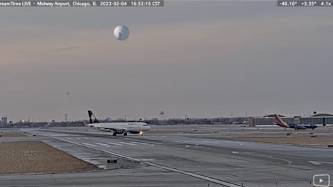 Near Collision of Chinese Spy Balloon and American Airplane Over Midway International in Chicago