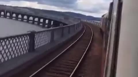 HST Train going over River Tay , Dundee