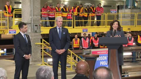 NY Gov. Hochul welcomes Pres. Biden and infrastructure leaders to New York State