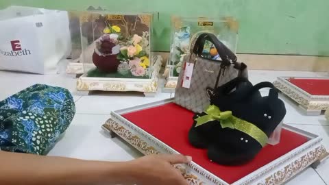 how to make a wedding gift from bags and shoes