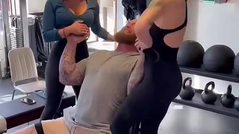 Power Lifting Women