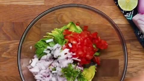 Quick and Easy Recipe Classic Party Guacamole