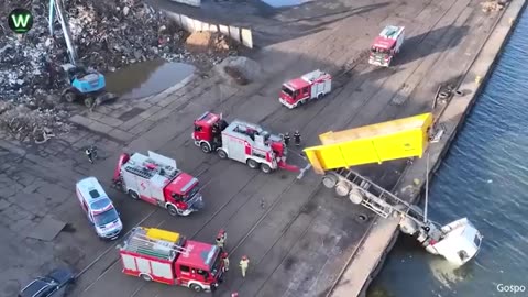 Ultimate Near Miss Video Of Biggest Trucks Crashes Filmed Seconds Before