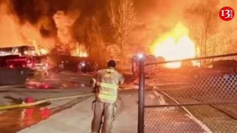 50-car train derails and catches fire in US, causing DANGEROUS SITUATION