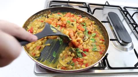 How To Make a Vegan Curry