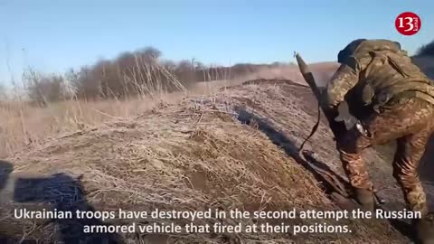 This is how Ukrainian soldiers hit the moving Russian armored vehicles