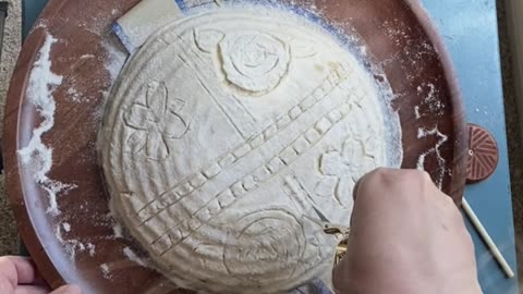 Sourdough floral scoring pattern