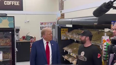 Trump tours Sprankle’s Neighborhood Market in PA