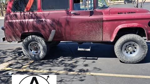 Rank this old School Dodge Wagon