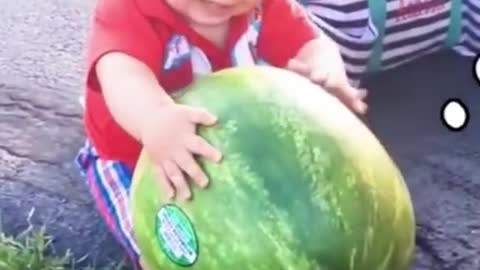 Funny Baby Videos eating fruits