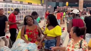 Venezuela migrant people taking over grocery stores