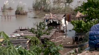 Flooding cuts off islanders living along India's Ganges River