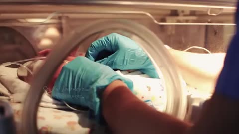 Mother Gives Birth to 10 Babies and Doctors Realize one of Them Isn't a Baby!