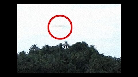 UFO Sightings 2021🔴 Real UFO Sighting Caught On Camera Thailand Beach