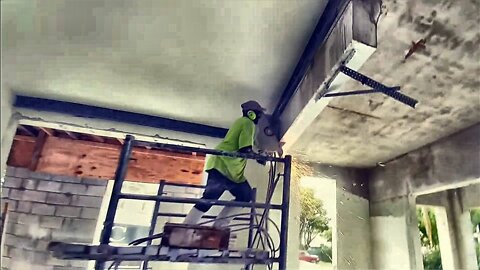 Cutting beams in a house