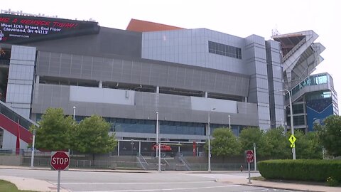 Browns punting FirstEnergy signage off stadium