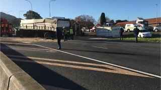 Multiple cars involved in N1 crash