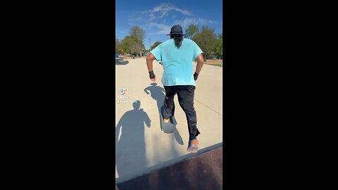 Blue Park sesh #skate #skateboarding #fyp #skateboard #skatelife #Skating #cleanNnasty #Hallofmeat