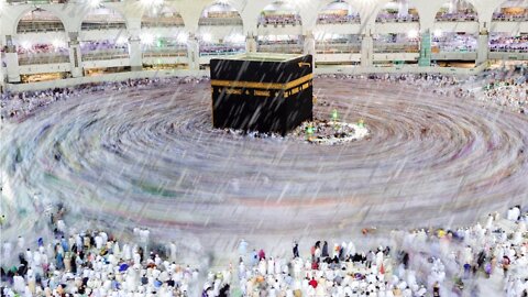 HOLY RAIN AT THE KAABA CUTS OF RAMADAN FOR MUSLIMS, MECCA SAUDI ARABIA