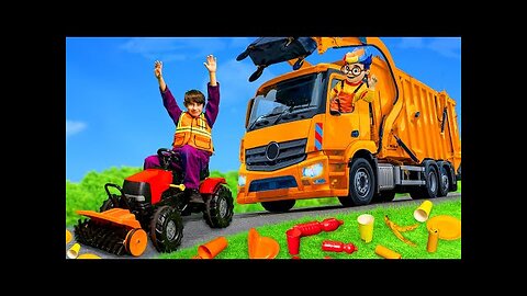 The Kids Play with Real Garbage Trucks!