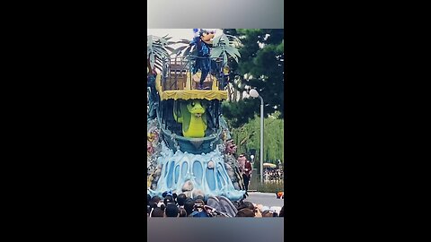 Spooky ‘’BOO’’🧛🏽‍♀️💃👻🎃Disneyland Halloween Parade - part 02