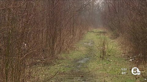 63-year-old man found shot to death on Akron walking path