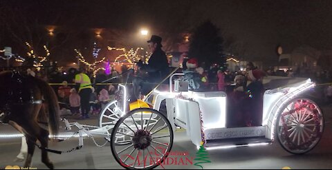 Christmas time in Meridian Idaho 2021! Local parade and Christmas tree lighting with fireworks!