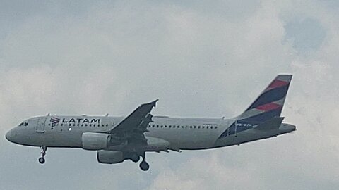 Airbus A320 PR-MHY vindo de Brasília para Manaus