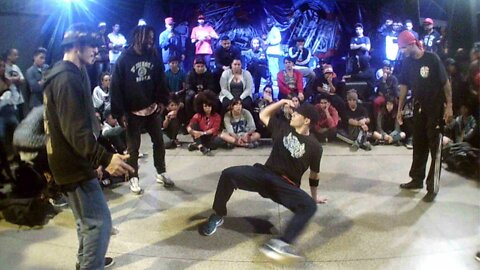 ブレイクダンス バトル PUTAKIPA CREW vs DIADEMAICA カザ・ド・ヒッピホップ DIADEMA - Batalha na Casa do HipHop Diadema