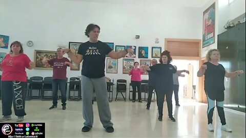 Practica Tai chi y Qi gong en Málaga, contenido en redes, escribe algo en el chat.