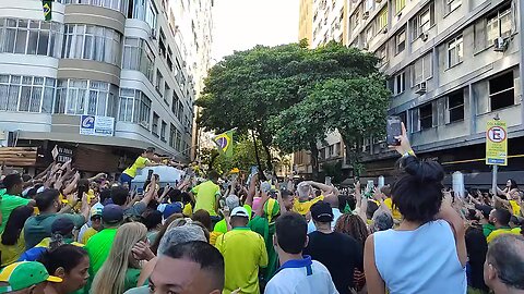 MITO VAI PRA GALERA EM COPACABANA