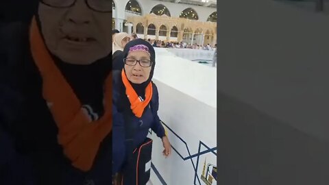 Besok atau lusa, semoga kita bisa menghajikan orangtua kita